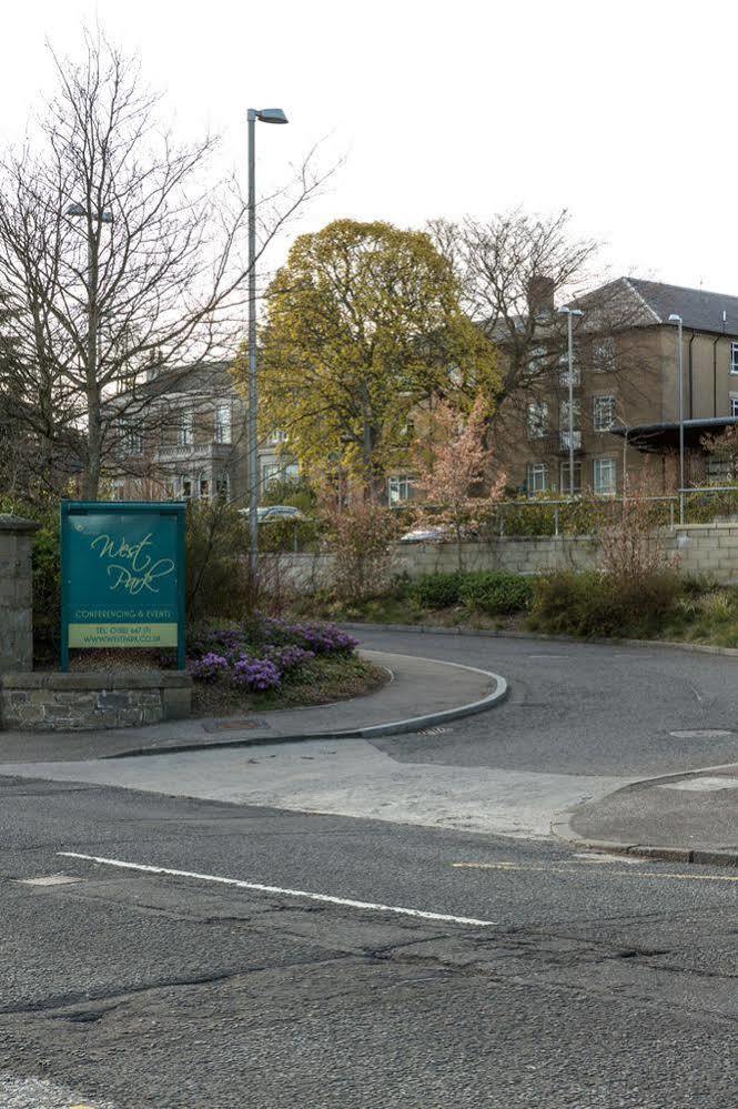 West Park Summer Campus Dundee Esterno foto
